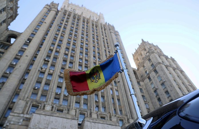 Россия в качестве ответной меры объявила персоной нон грата сотрудника посольства Молдавии
