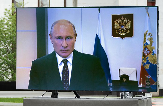 Власти ЮАР отговаривают Москву от визита Владимира Путина на саммит БРИКС