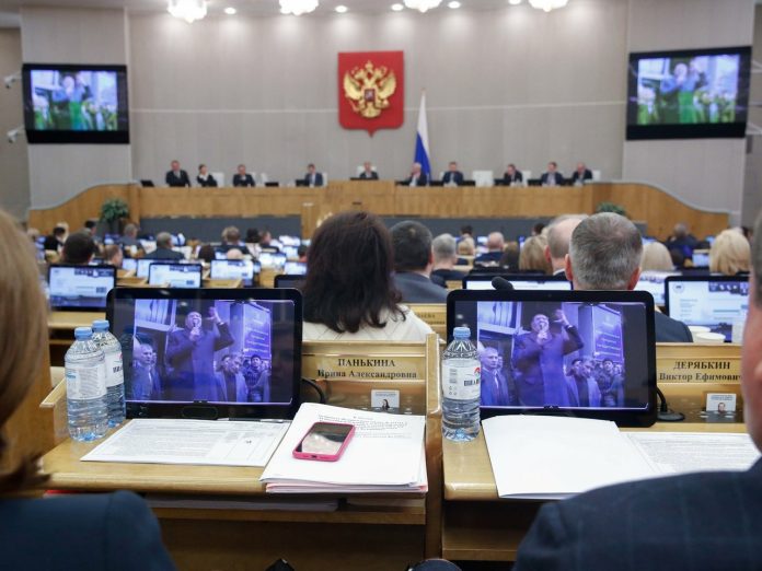 В России принят закон о проведении выборов при военном положении