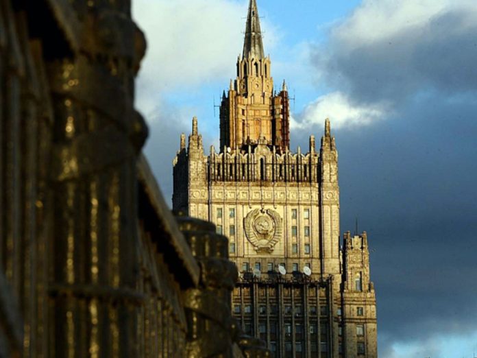Россия в ответ на новые персональные санкции США закрыла въезд в страну для 500 американцев