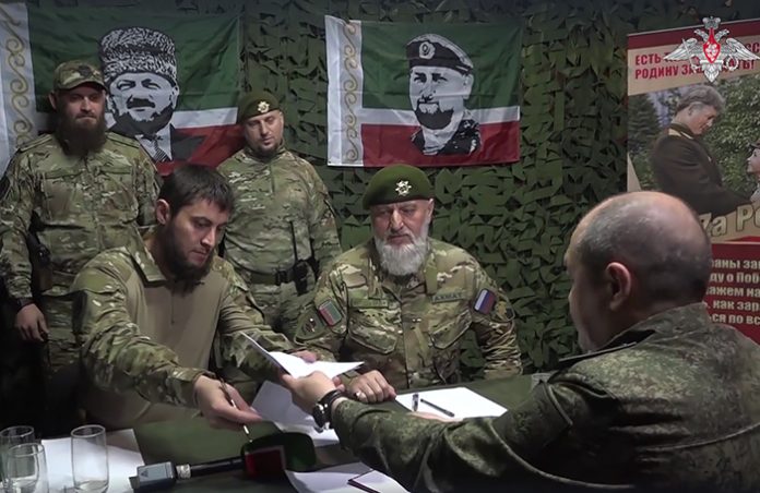 Добровольческие отряды стали поступать на службу в армию России