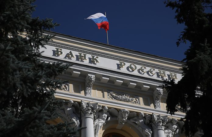 Платежный баланс России оказался отрицательным впервые с 2020 года