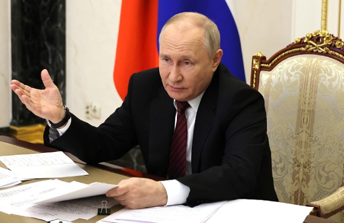 Путин: задача сдерживания цен выходит на первый план