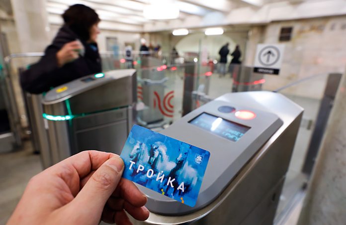 В московском метро пассажиры заметили сбои при оплате проезда