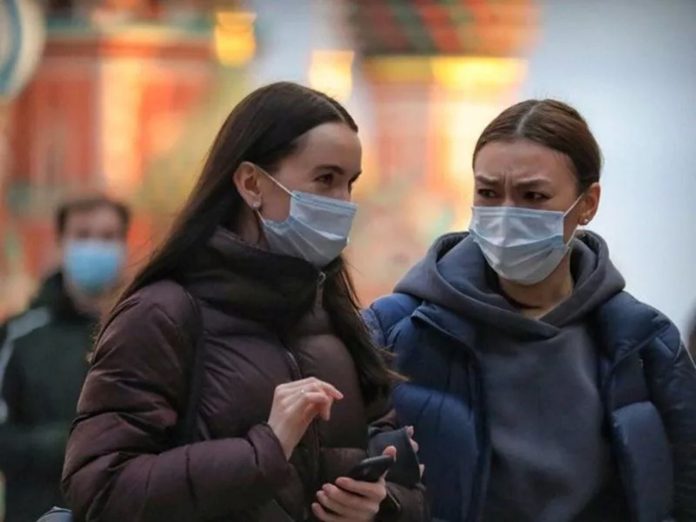 Онищенко допустил возвращение масочного режима из-за ковида и гриппа