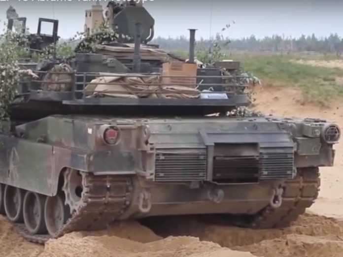 NYT: На Украину прибыли первые американские танки Abrams