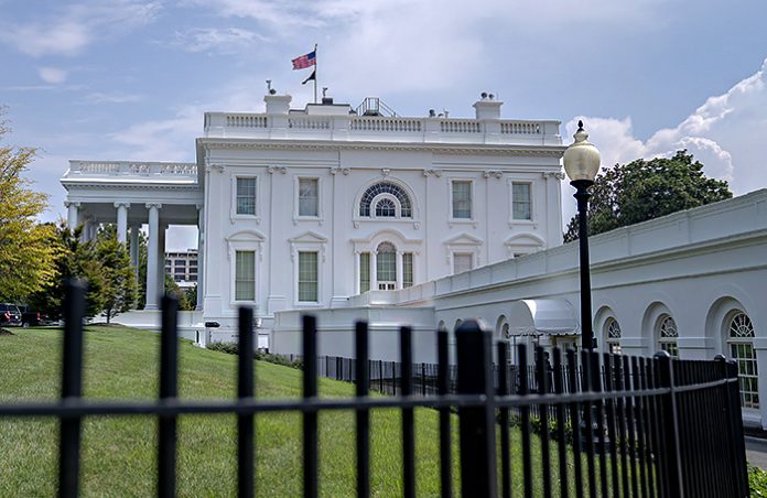 Белый дом начал отсчет до возможной приостановки работы федерального правительства