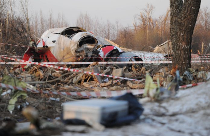 В Польше распустили комиссию по расследованию крушения самолета Качиньского
