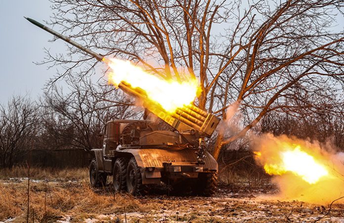 Минобороны РФ: военные нанесли 50 групповых и один массированный удар по территории Украины