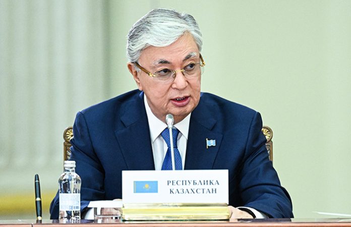 Токаев обвинил Назарбаева в том, что тот чуть не довел Казахстан до гражданской войны