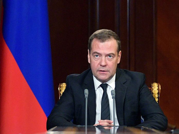 Медведев назвал украинцев русскими