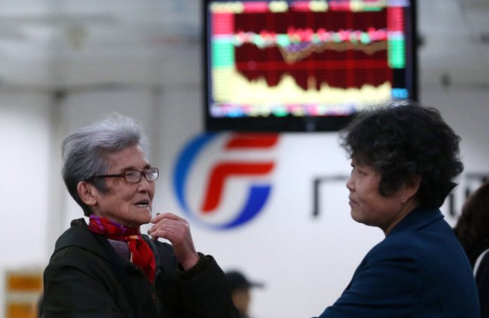 Фондовый рынок КНР встрепенулся, но не взлетел