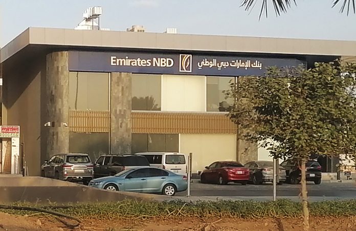 WSJ: госбанк ОАЭ Emirates NBD прекратил принимать переводы в рублях