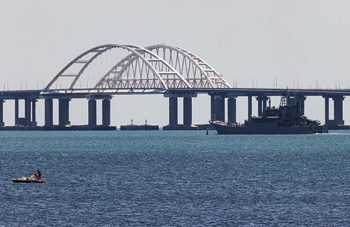 The Guardian: Киев готовит новые атаки на Крымский мост