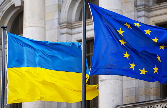 Politico: ЕС в июне проведет переговоры о вступлении в блок Украины и Молдавии