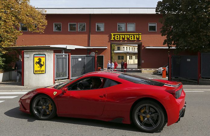 От мошенников одного из руководителей Ferrari спас личный вопрос