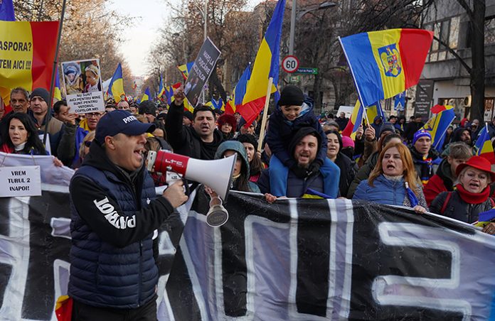 Румыния протестует против отмены результатов президентских выборов